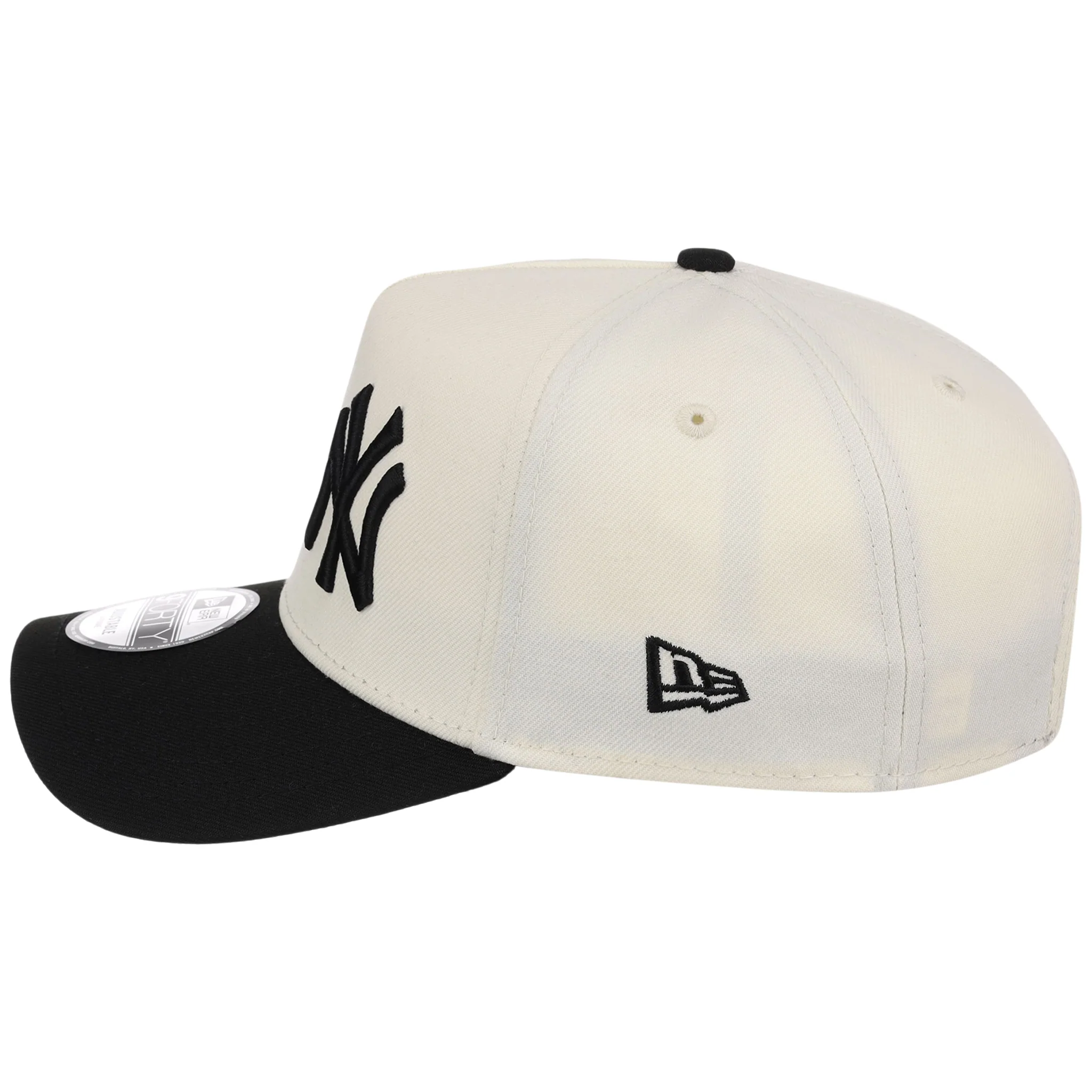 New York Yankees - New York Crown the City -  Double Whammy  New Era 9FORTY - Chrome/Black - Image 6