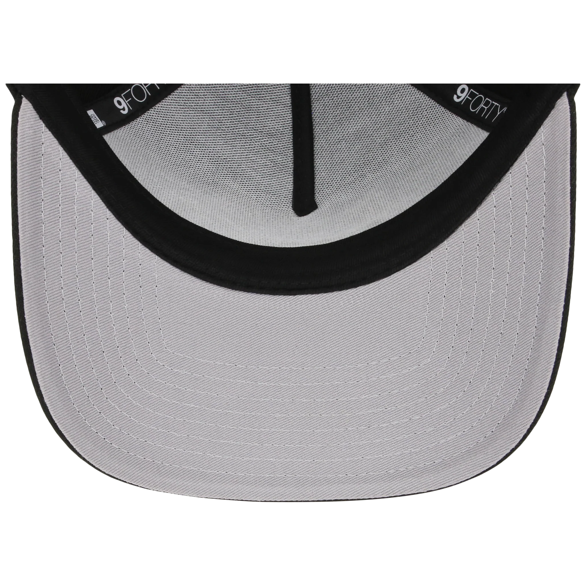 St. Louis Cardinals - St. Louis Crown the City 2.0 'The Lou' New Era 9FORTY (Black/Black) - Image 2