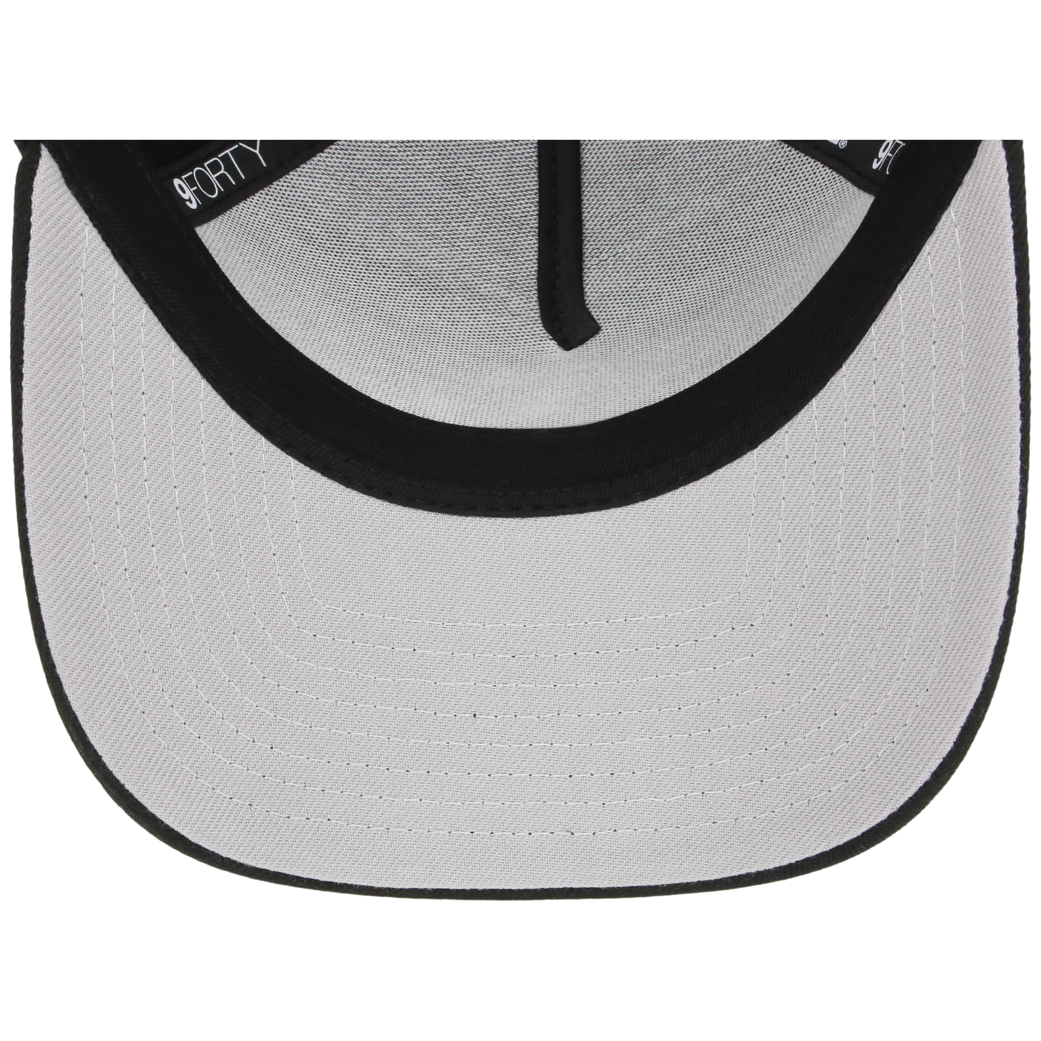 Toronto Blue Jays Toronto Crown the City - Black Pop Gold New Era 9FORTY (Black/Black) - Image 2