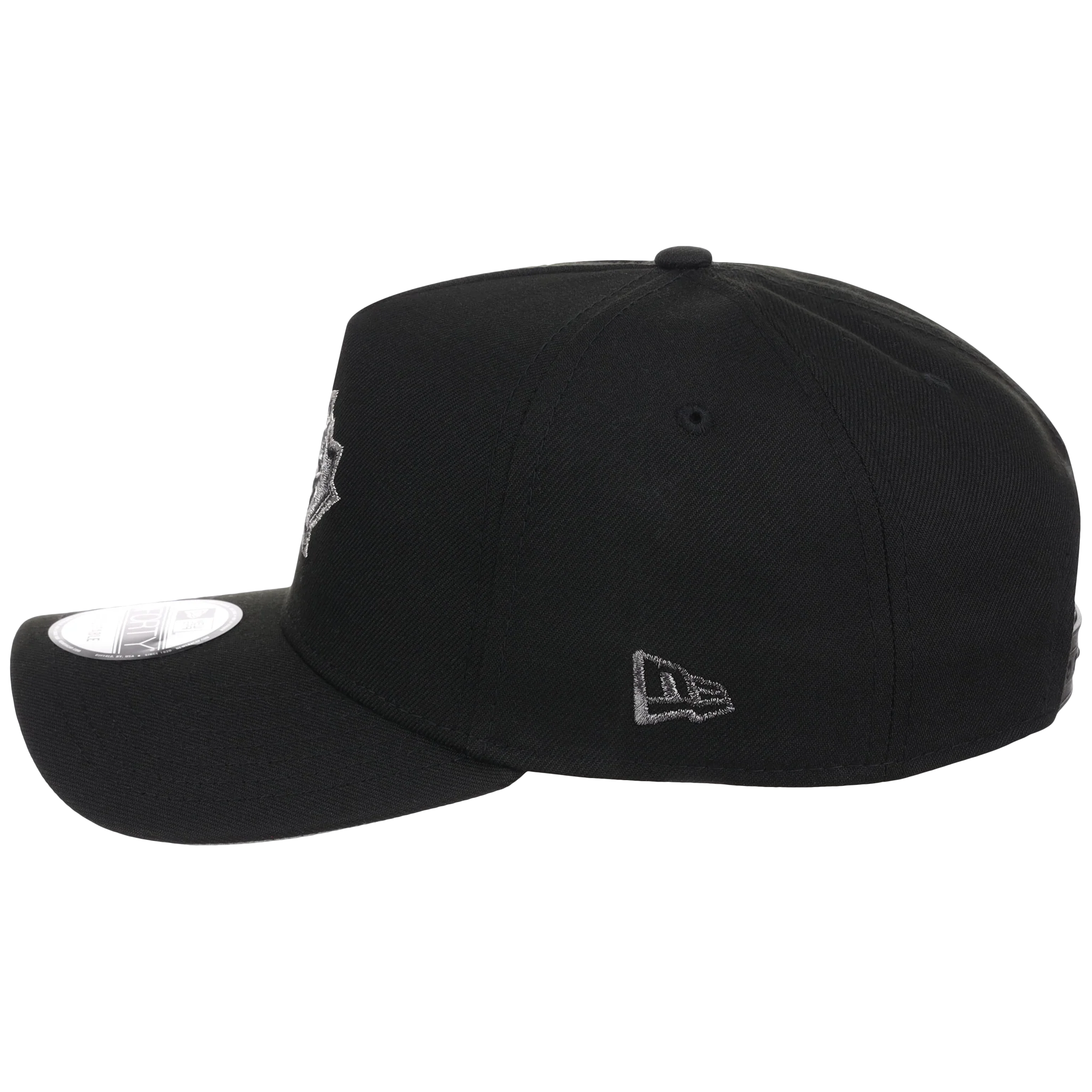 Toronto Blue Jays Toronto Crown the City - Liquid Titanium New Era 9FORTY (Black/Black) - Image 6